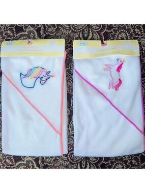 NIP Angel Of Mine Baby / Infant Hooded Towel Unicorn Design Bundle Of 2